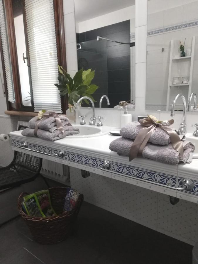 A Casa Mia Bed & Breakfast Bagnolo San Vito ภายนอก รูปภาพ